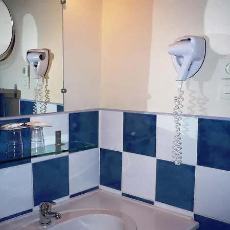 Le Floreal Hotel 2*
